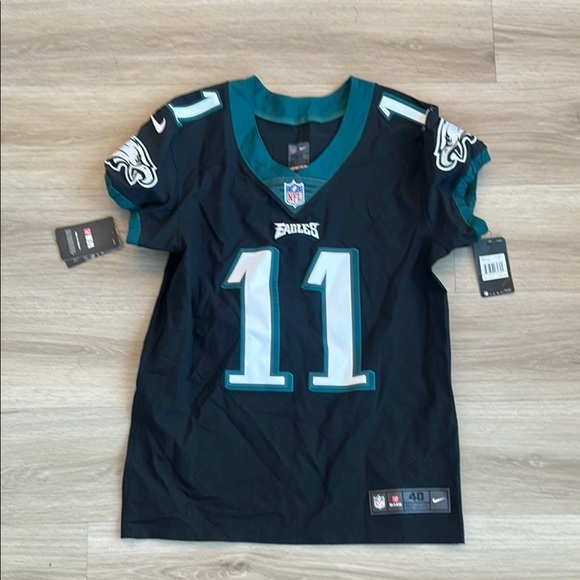 Philadelphia Eagles Football Jersey #11 Men Collectable NFL Sports Memorabilia - Picture 1 of 8
